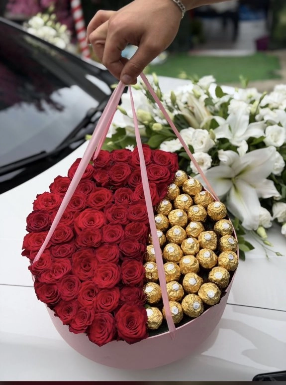 Premium Kutu “Çikolata Ve Gül”