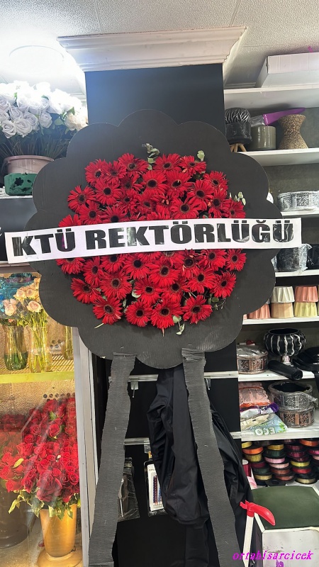 cenaze için çelenk