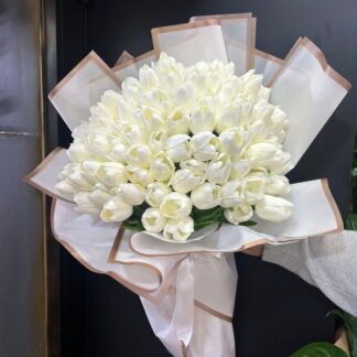 100 adet yapay laleler