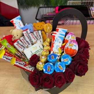 kutuda çikolatalı güller